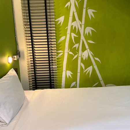 Udee Bangkok Hostel Exteriör bild
