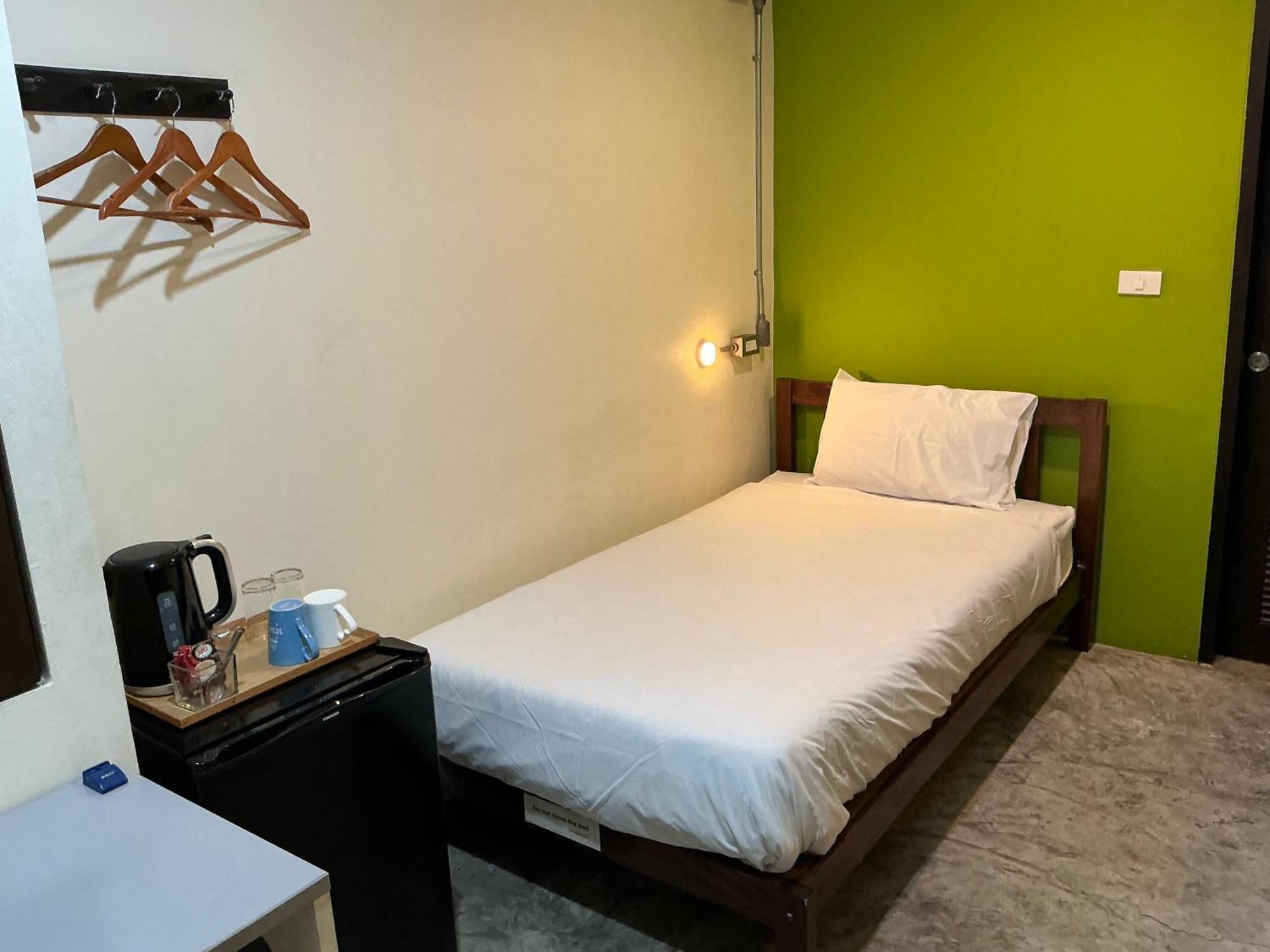 Udee Bangkok Hostel Exteriör bild