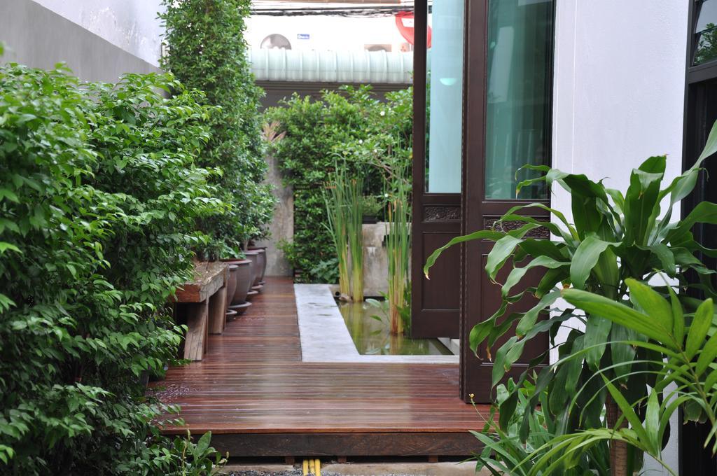 Udee Bangkok Hostel Exteriör bild